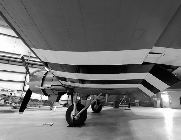 DOUGLAS C-47 SKYTRAIN