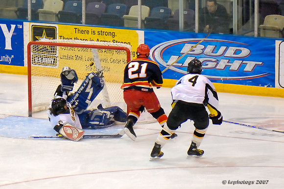 Iowa - Iowa State Hockey Action