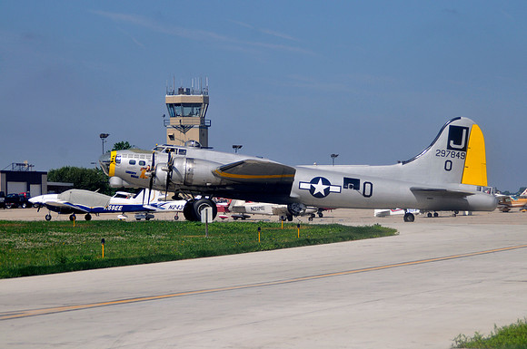 B17