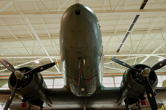 DOUGLAS DC-3 DAKOTA