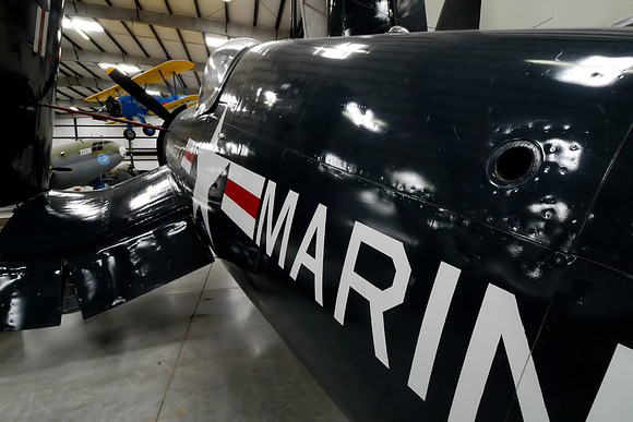 VOUGHT F4U-4 CORSAIR